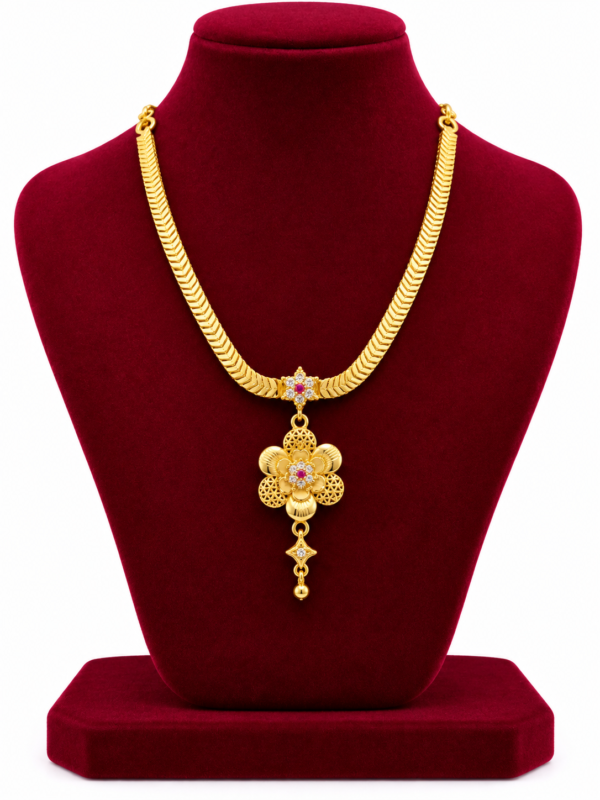 Elegant Floral Pendant Gold Forming Necklace